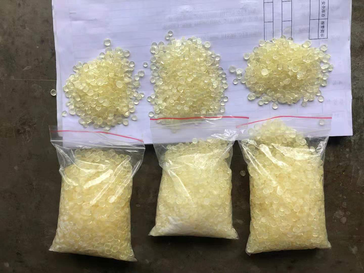 Colofonia ad alto punto di rammollimento per vernici stradali termoplastiche